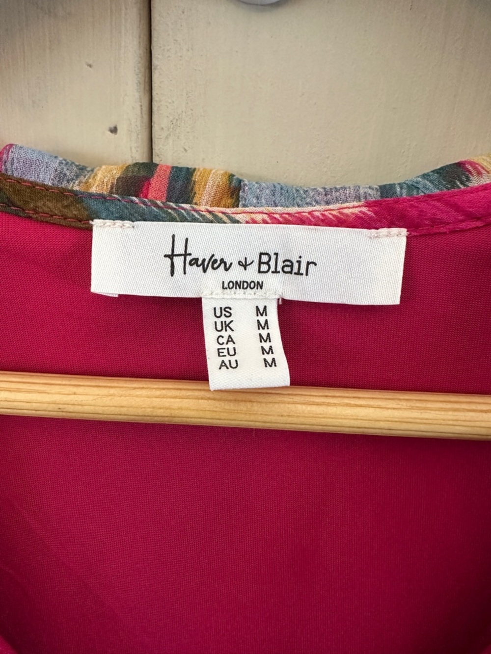 Haver + Blair London Colorful Ruffle Blouse Size M - Picture 2 of 10